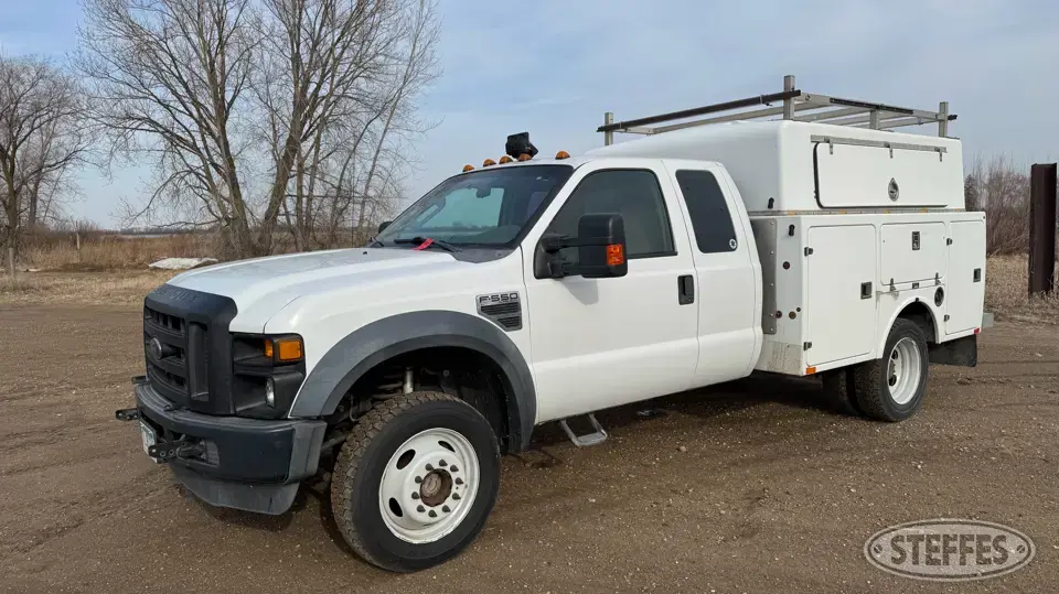 2010 Ford F-550 Super Duty XL Over 1 Ton Pickup