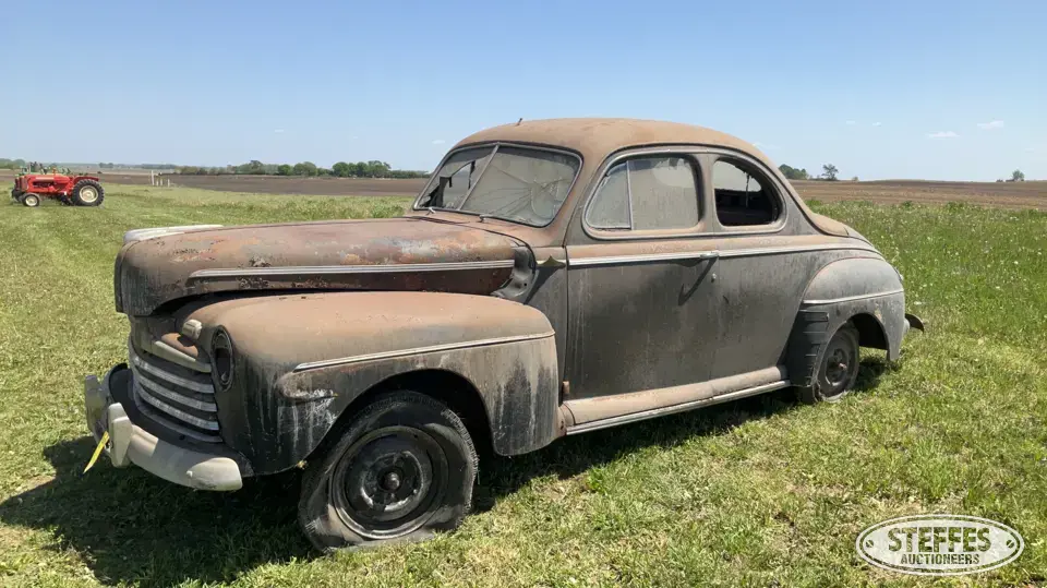 1946 Ford Super Deluxe Coupe Car