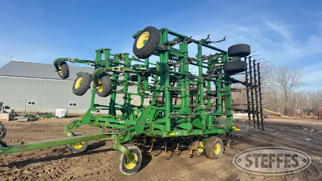 2008 John Deere 2210
