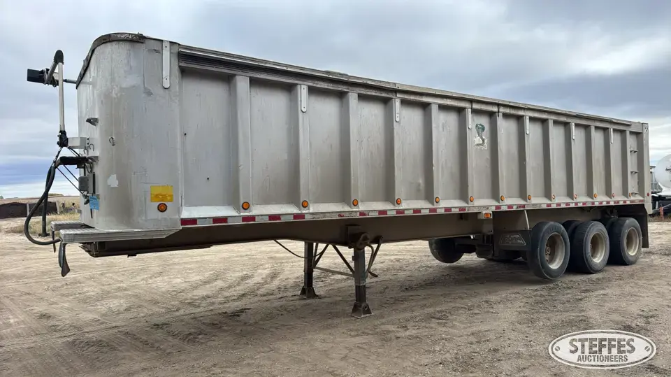 1997 Cobra End Dump Trailer