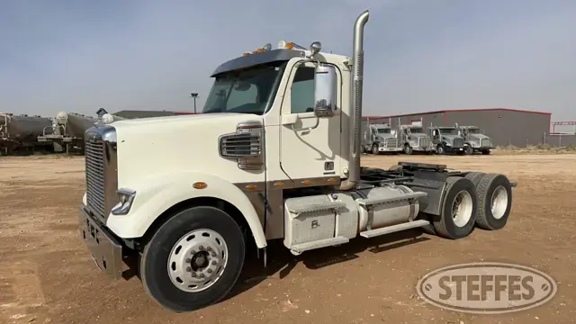 2013 Freightliner SD122 Coronado