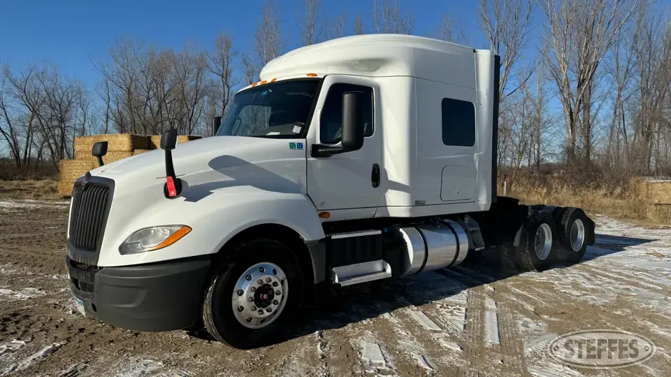 2019 International LT625 Conventional Truck with Sleeper