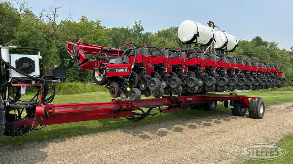 Case IH 1200 12 or More Row Planter