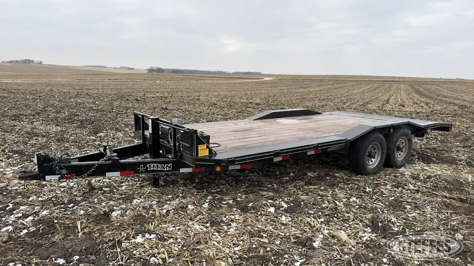 2010 Titan Flatbed Trailer