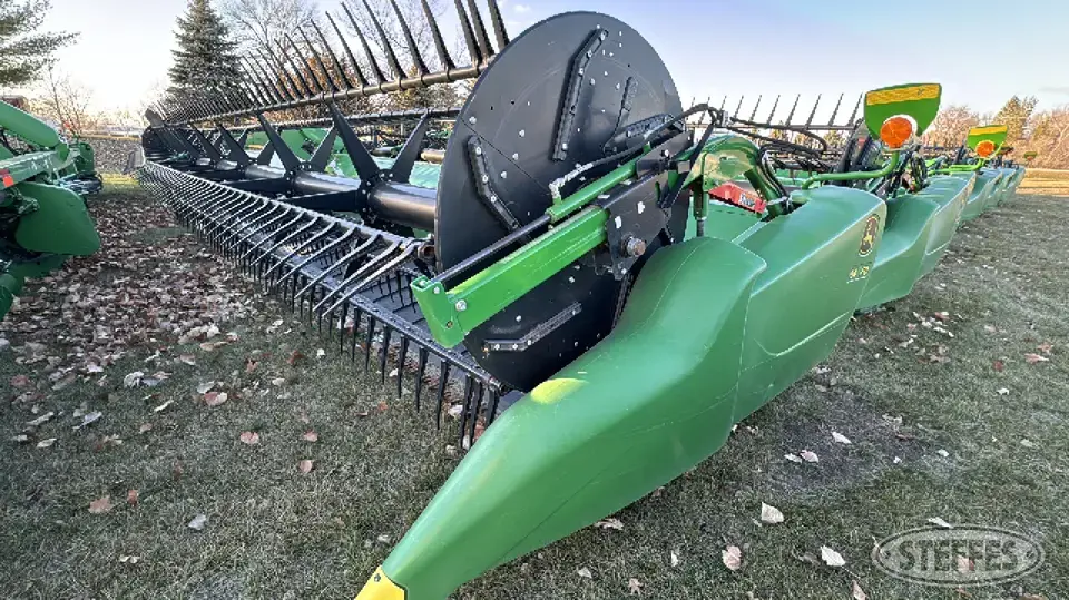 2018 John Deere 645FD Draper Head