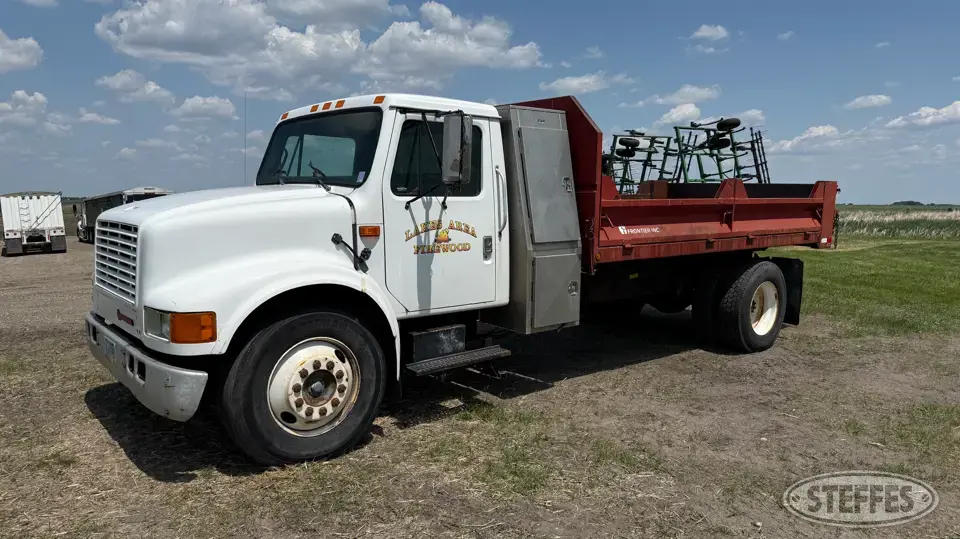 1991 International 4700LP Dump Truck