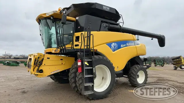 2008 New Holland CR9060