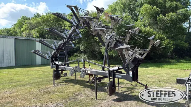 Elmer's Mfg. bean cutter