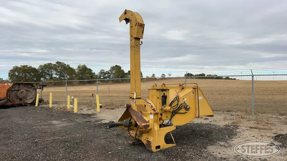 Vermeer BC906 Forestry Chipper