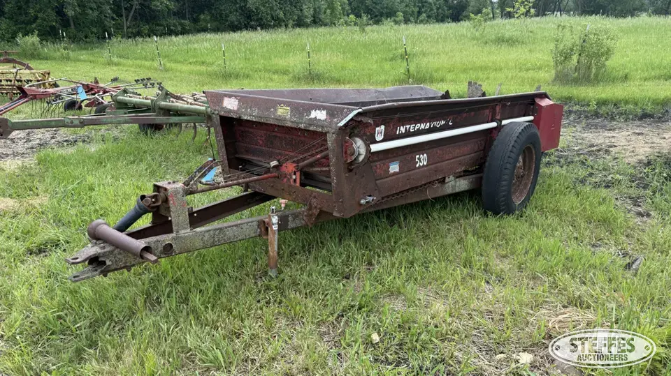 International 530 Manure Application Equipment