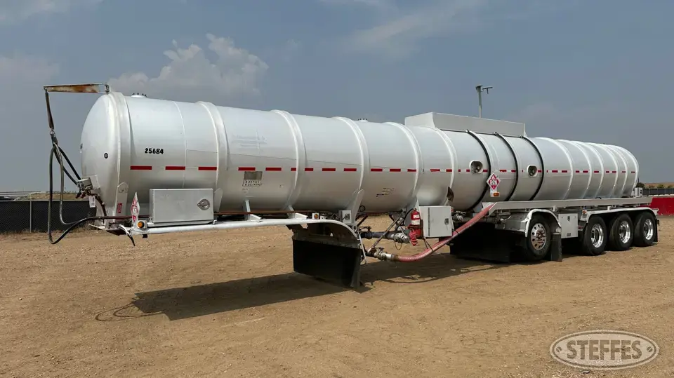 2013 Heil Tank Trailer