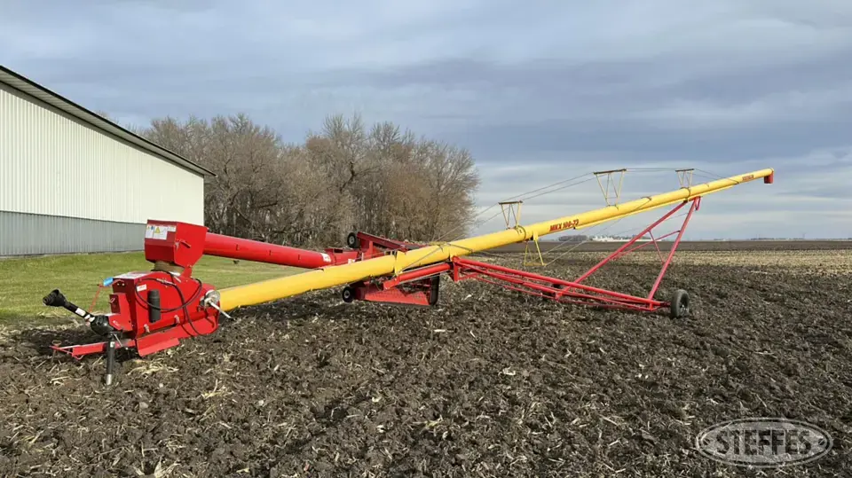 2017 Westfield MKX 100-73 Swing Hopper Auger