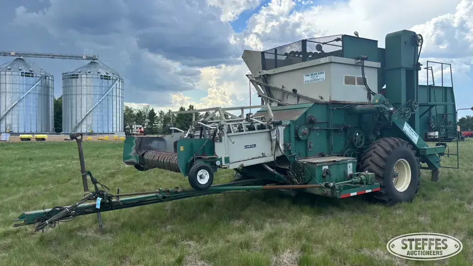 1993 Bob Equipment Bean King Model 666 Edible Bean Combine