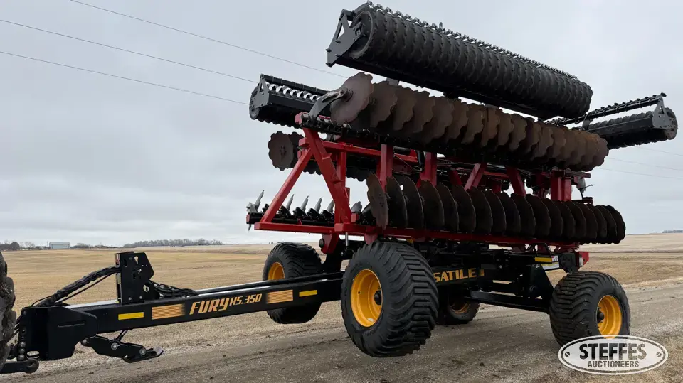 Versatile Fury HS350 Vertical Tillage