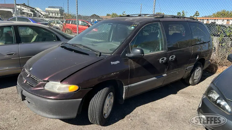 1997 Dodge Grand Caravan SE