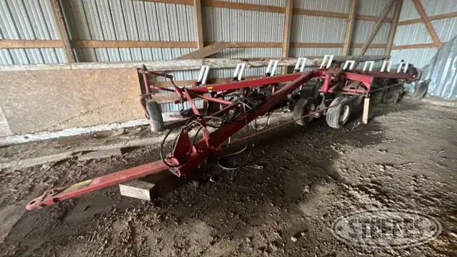 International 800