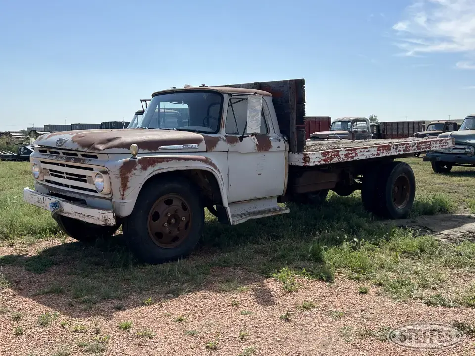 1962 Ford F600 Single Axle Boxed Truck