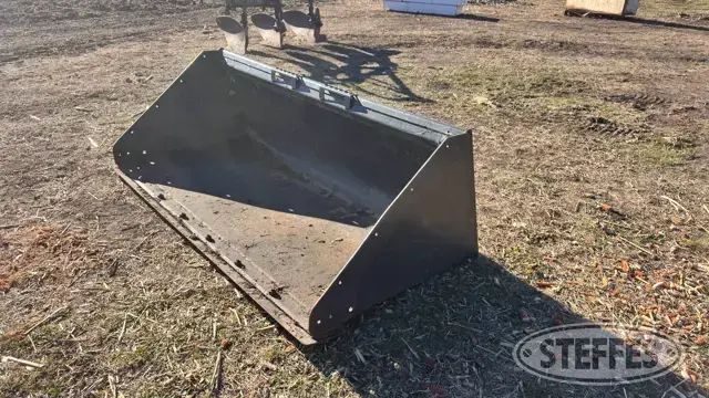 Bobcat snow bucket