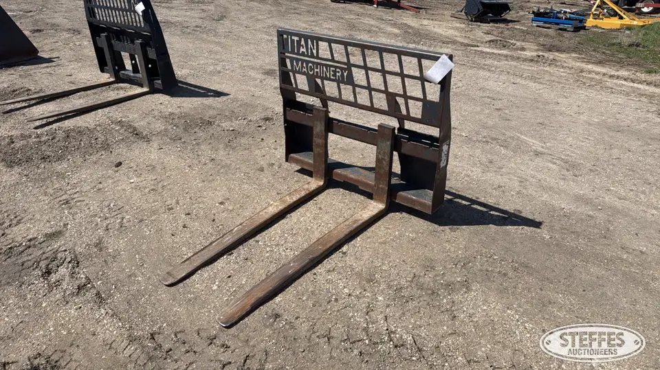 Virnig pallet forks Skid Steer Fork