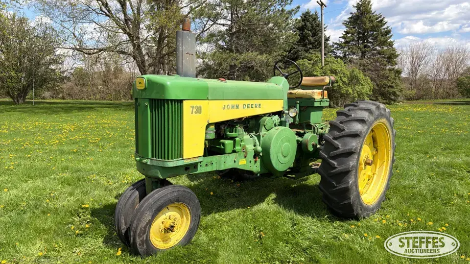 1960 John Deere 730 2WD Tractor