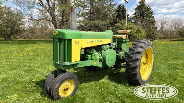 1960 John Deere 730