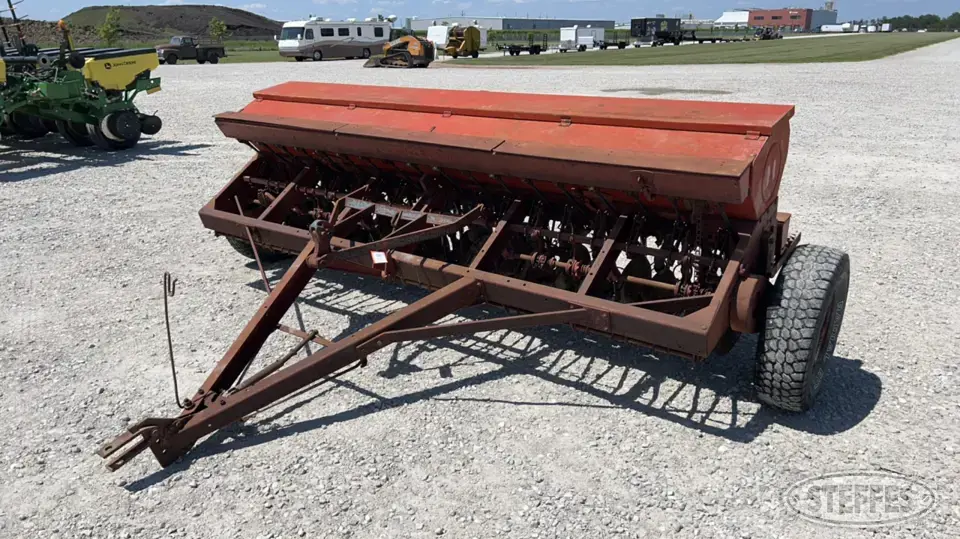 International McCormick 10 Press Drill