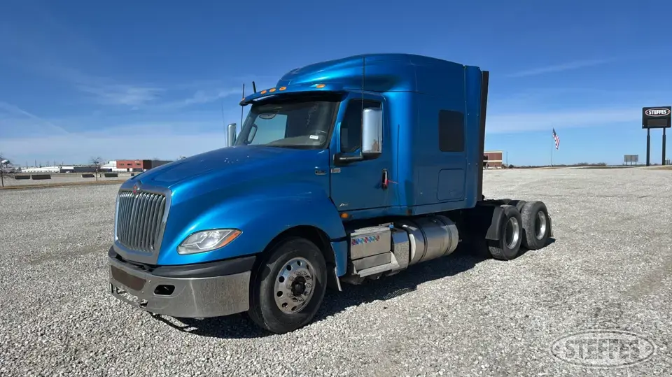 2019 International LT625 Conventional Truck with Sleeper