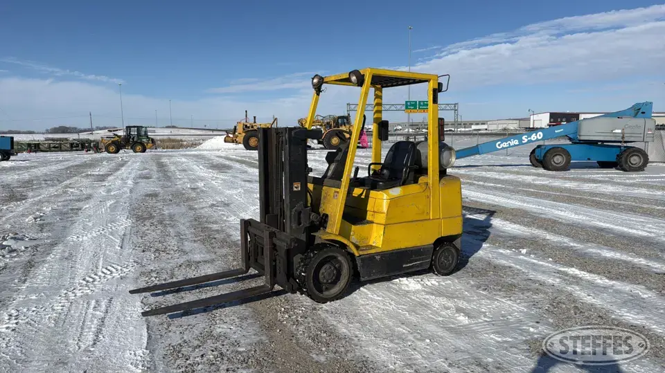 Hyster 550XM Warehouse Forklift