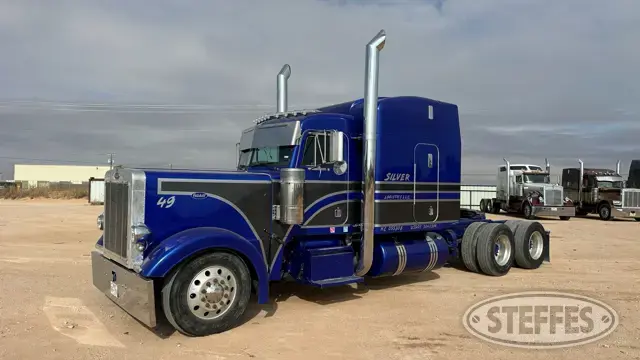 2000 Peterbilt 379EX
