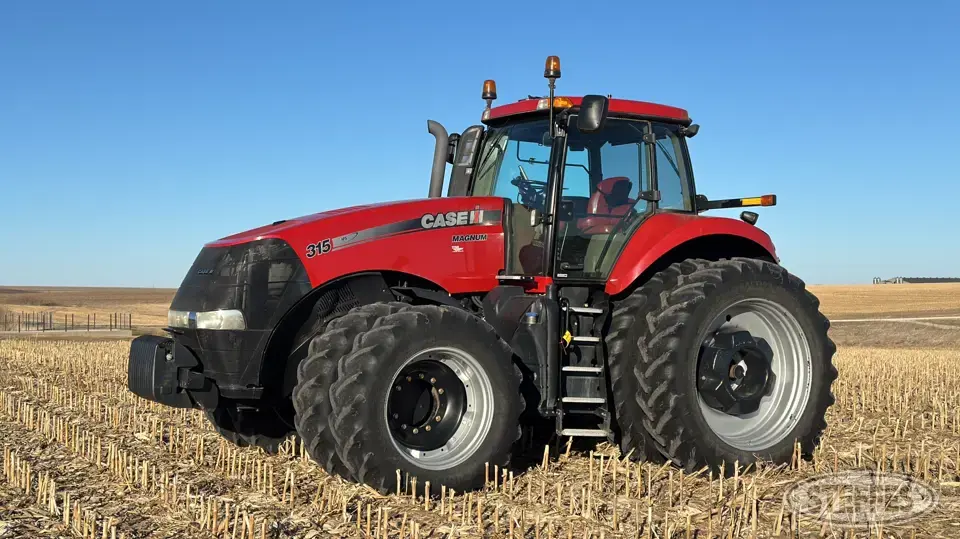 2011 Case IH Magnum 315 MFWD Tractor