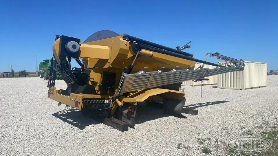 Ag-Chem AirMax Self-Propelled Dry Applicators-Spreaders-Floater