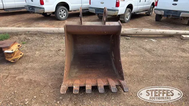 Hensley excavator bucket