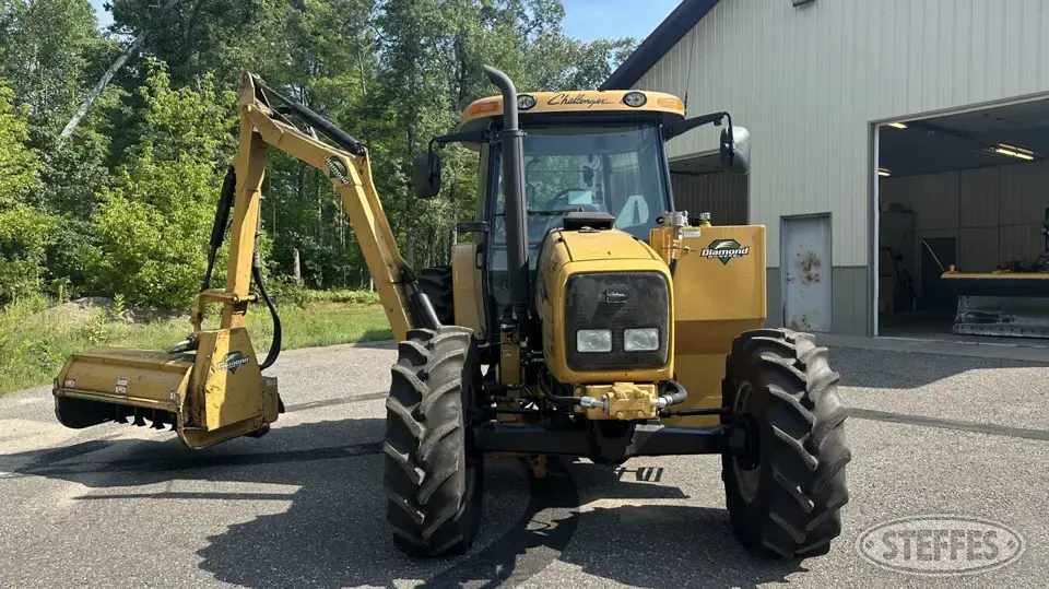 2007 Challenger MT465B MFWD Tractor
