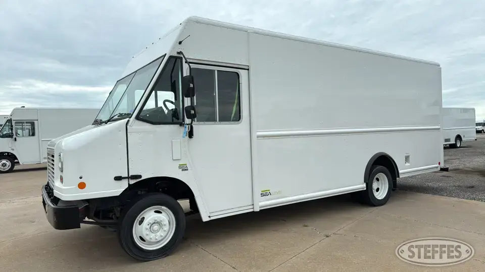 2021 Ford F59 P1000 Utilimaster Van Truck