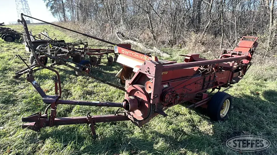 New Holland Hayliner 273 Square Baler