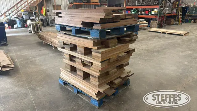 Apitong wood