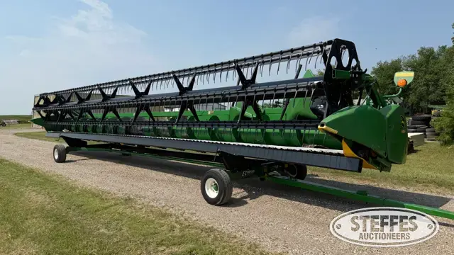 2011 John Deere 635F