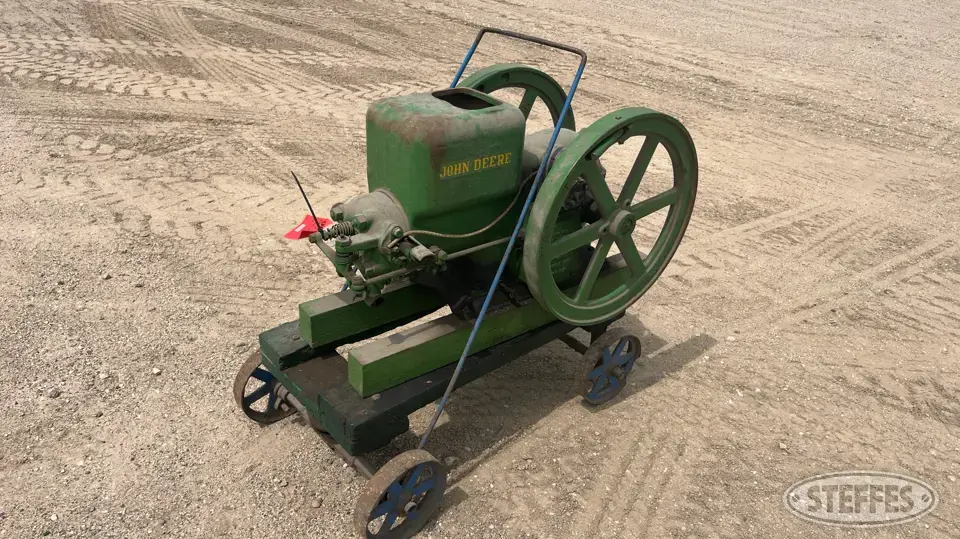 John Deere Model E Collectible Show Tractors-Stationary Engine