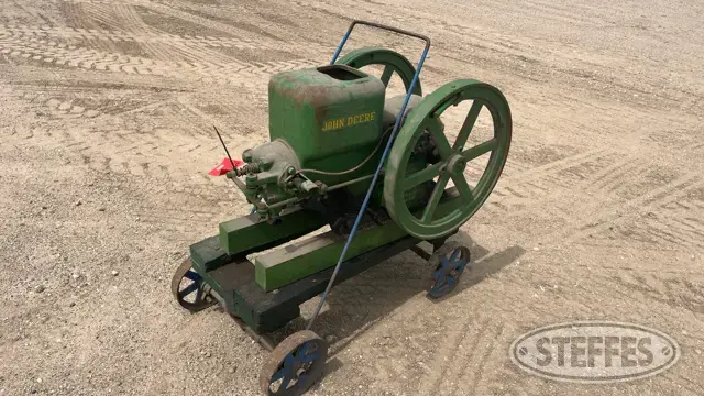 John Deere Model E