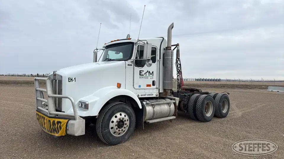 2006 Kenworth T800 Conventional Truck without Sleeper