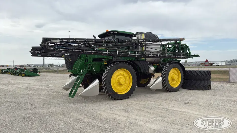 2018 John Deere R4045 Self-Propelled Sprayer