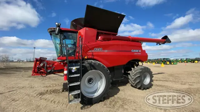 2021 Case IH 8250