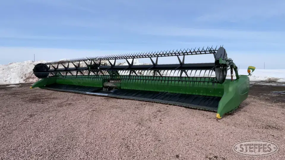 2016 John Deere 645FD Draper Head