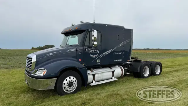 2006 Freightliner Columbia 120