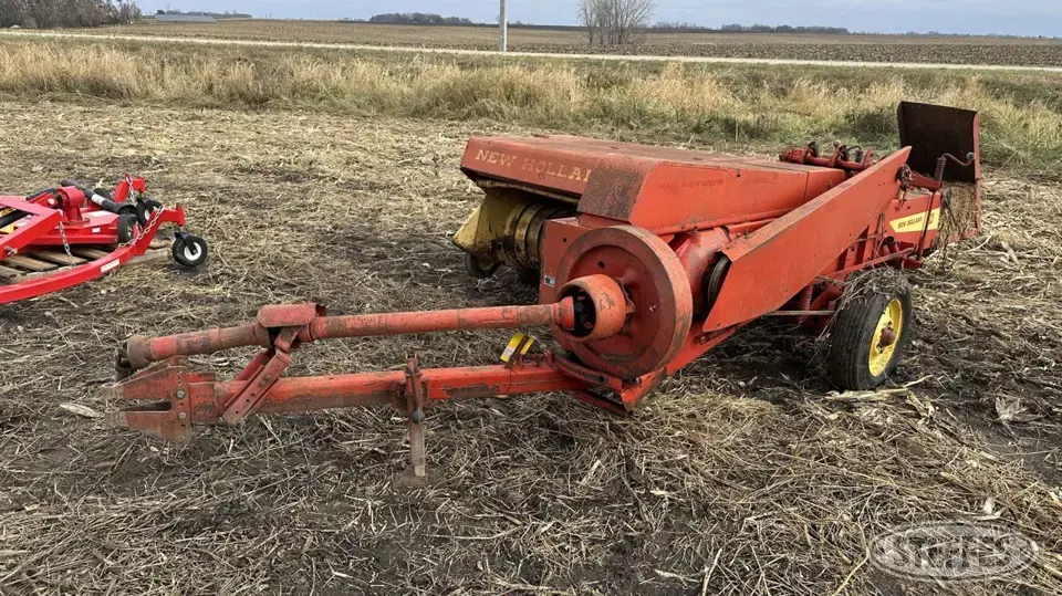 New Holland 269 Square Baler