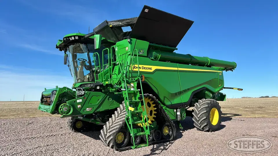 2022 John Deere X9 1100 Combine