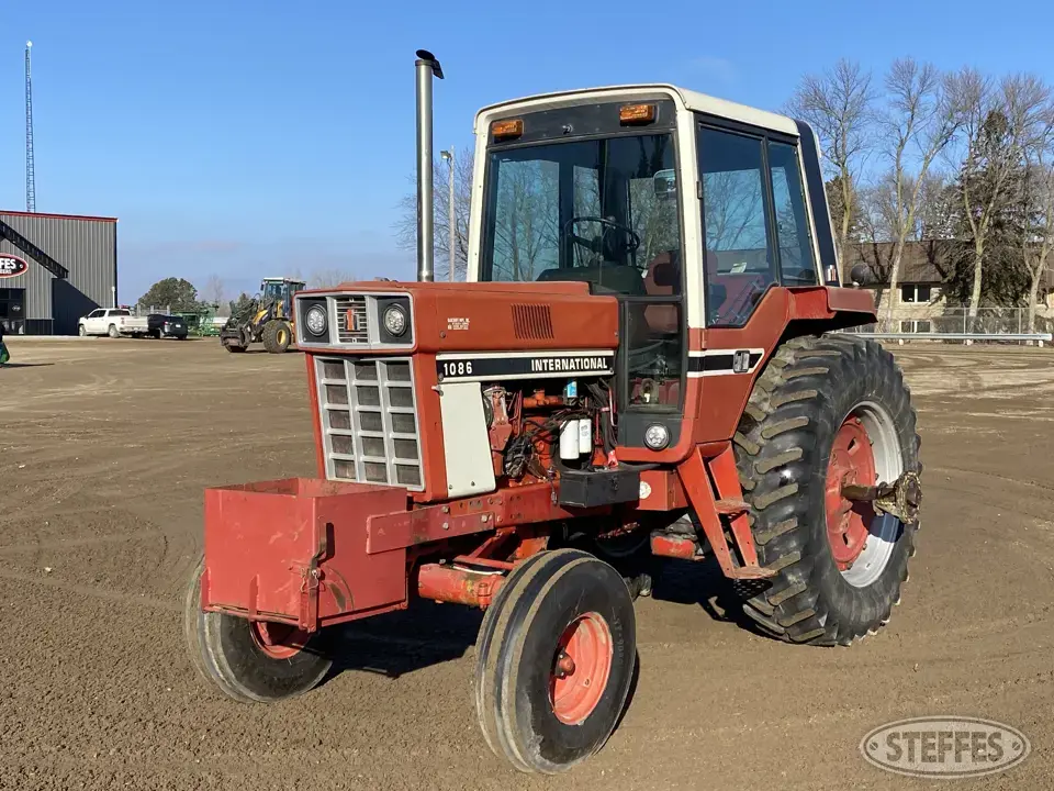 1979 International 1086 2WD Tractor