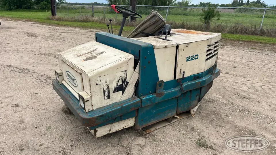 Tennant 220 Sweeper