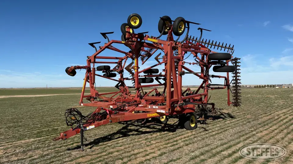 Sunflower 3070-49 Chisel Plow