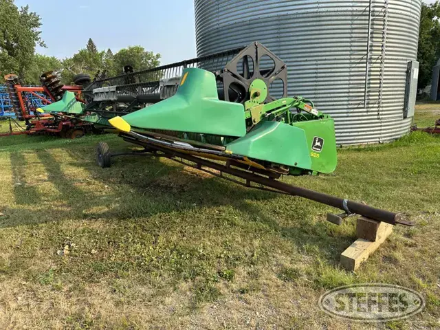 1996 John Deere 925F